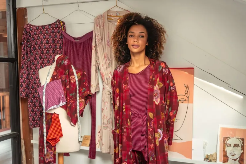 Pip Studio Kimonos|Bademäntel|Naomi Kimono Flores Felices Rot