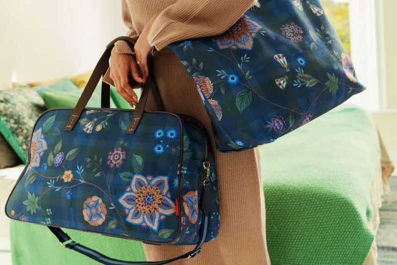 Pip Studio Taschen|Wochenendtaschen|Tovy Reisetaschen Mittelgross Flores Felices Dunkel Blau